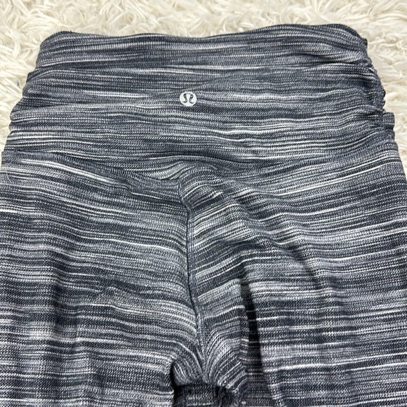 Lululemon Align Crop 21" *Cross Waist Mini Space Dye Herringbone Heathered Black - Picture 5 of 6